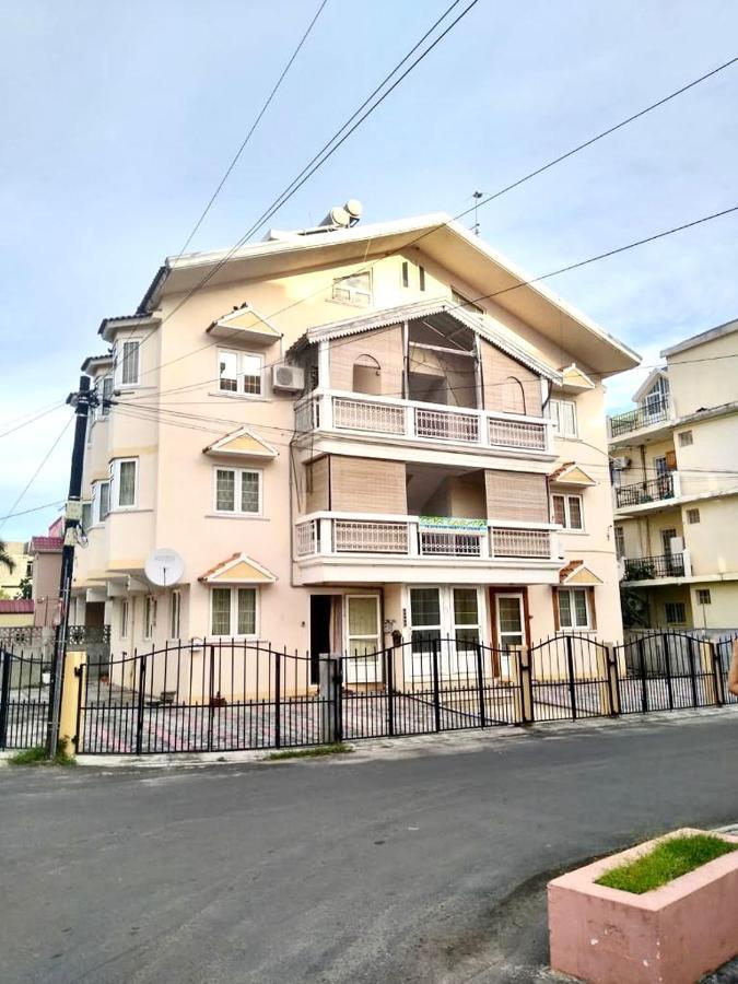 Cosy Flat Beachfront Flic en Flac Bagian luar foto